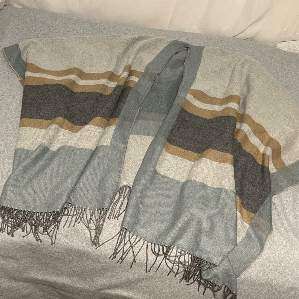 Gray Poncho Wrap Scarf Fringe Cozy Color Block Grandma